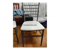 2  sillas  de  hierro  tapizadas  25  € - 4/10