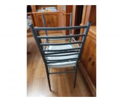 2  sillas  de  hierro  tapizadas  25  € - 7/10