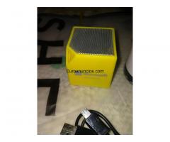 2   altavoces   10   € - 9/10