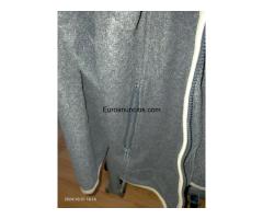 Chaqueta  polar  gris   10  € - 8/10