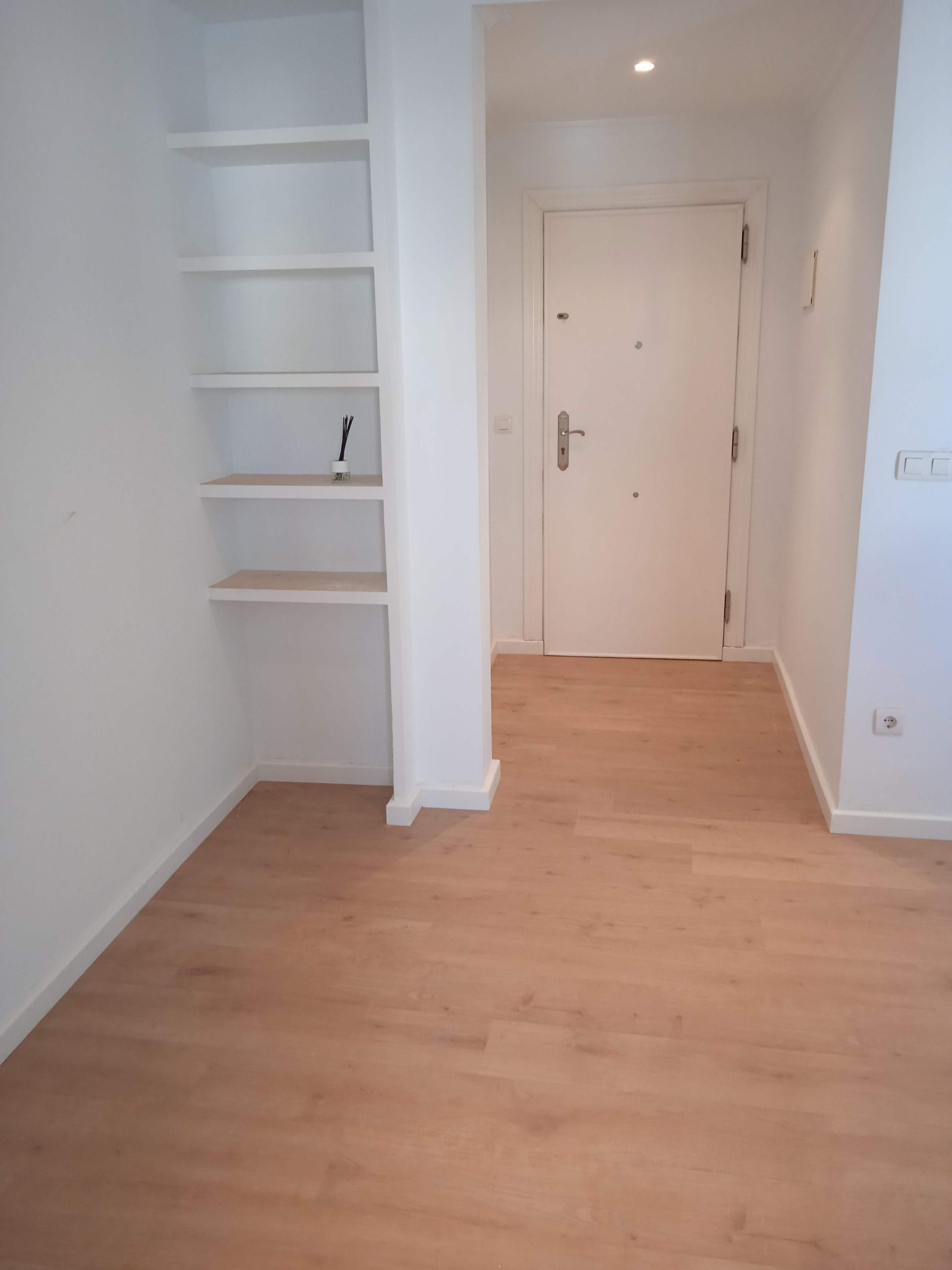 montaje de suelos de maderas laminados vinilo