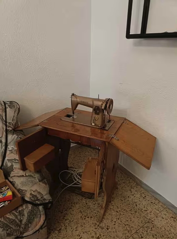Maquina de coser singer