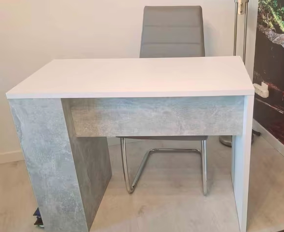 Mesa estudio-oficina y silla