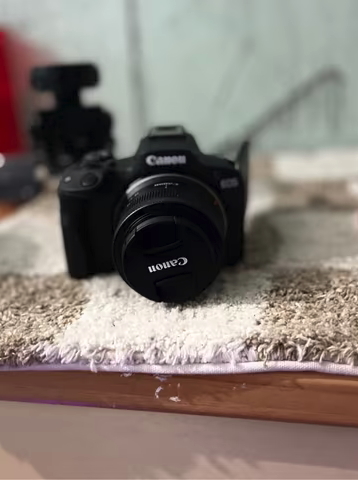 Canon r50 como nueva