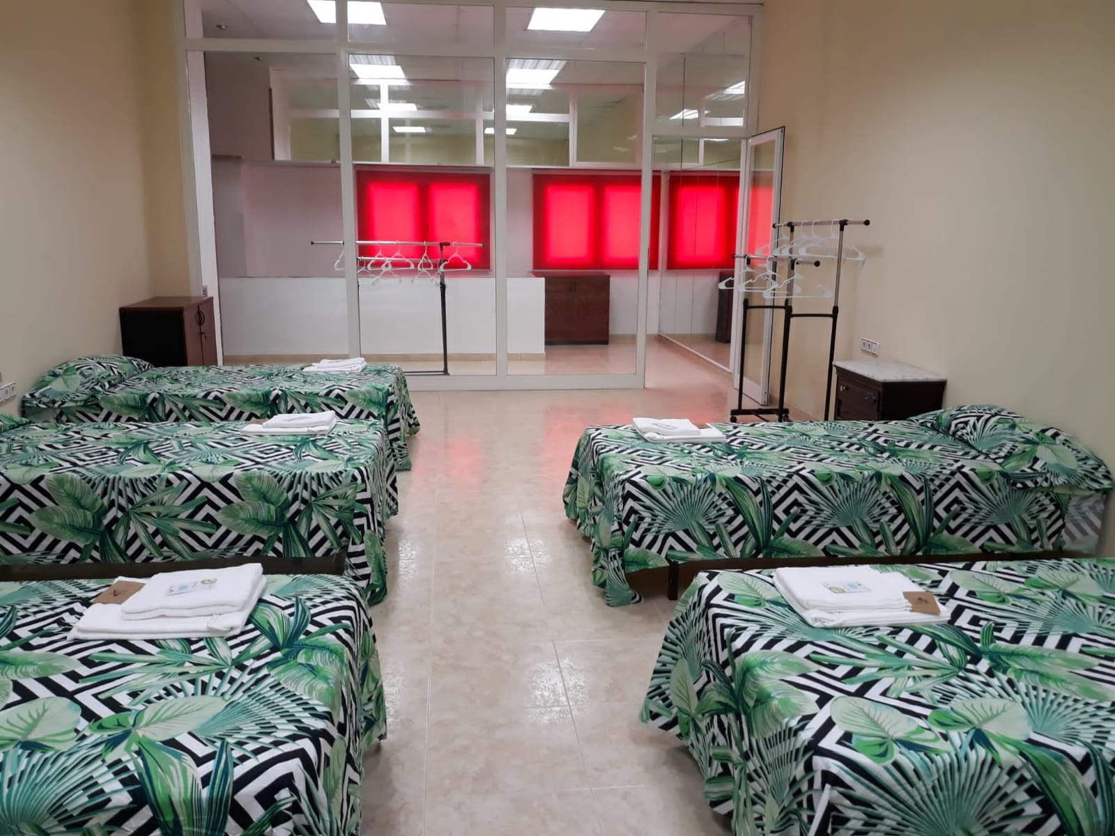 Moto gp 2026 motorland aragon, pisos disponibles