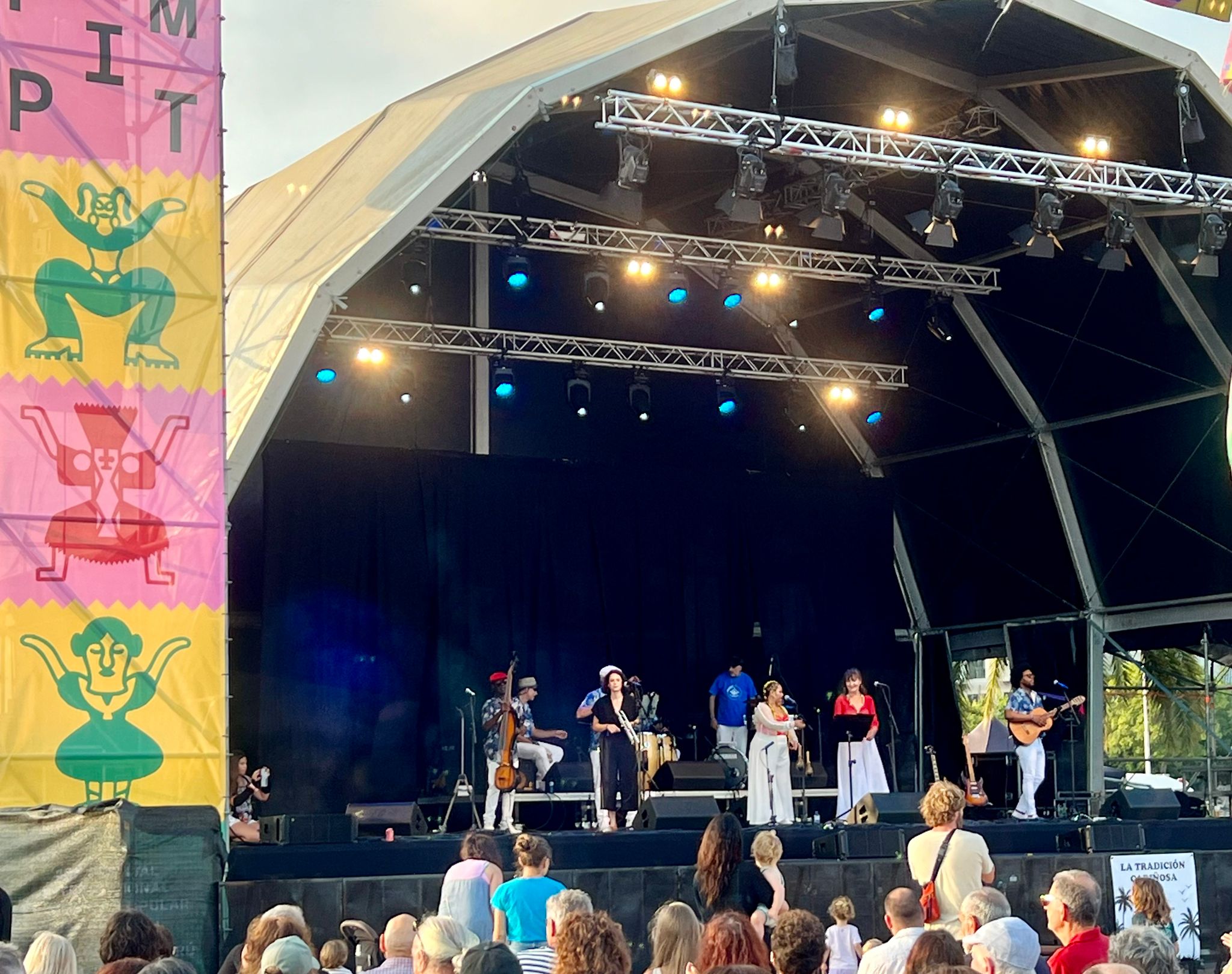 Conjunto tradicion cariñosa