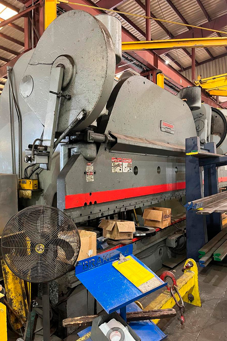 Dobladora cincinnati en tandem 44’ x 1500 ton usada en venta