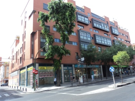 Trastero en alquiler pta del angel nuevo seguridad 24 h.con todos los servicios