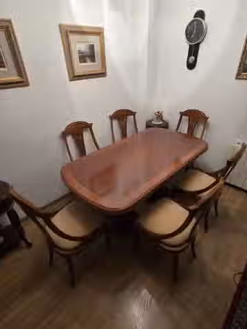 Mesa de comedor extensible con 6 sillas