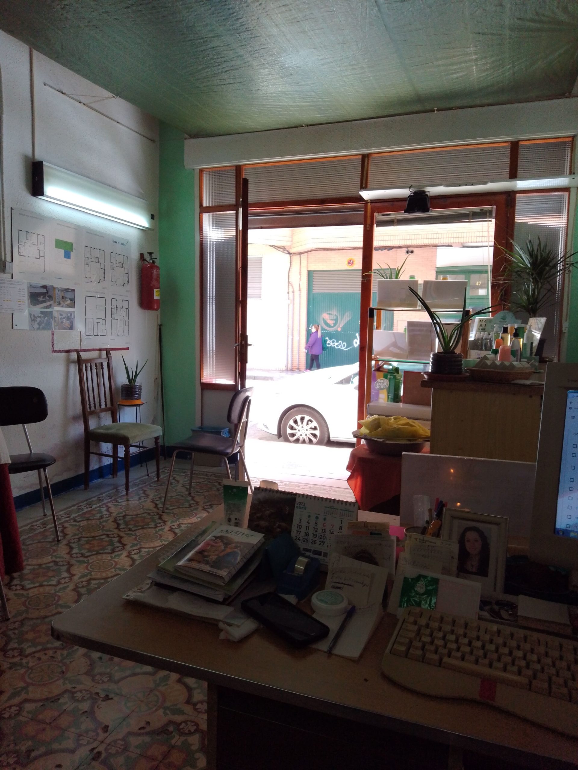 Casa plurifamiliar sin vecinos y con garajes en el centro de la ciudap