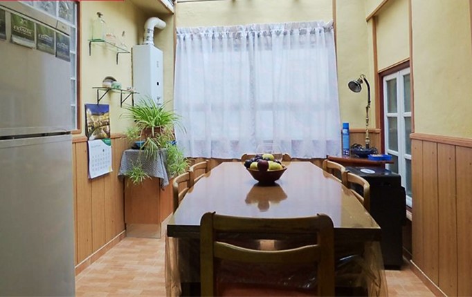 Casa plurifamiliar sin vecinos y con garajes en el centro de la ciudap