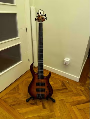 Bajo sire marcus miller m7 5c 2ª gen.