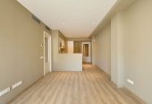Montaje desuelos vinilos spc suelos de maderas laminados
