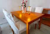 Juego de mesa y sillas