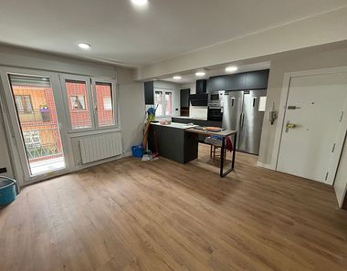 Montaje desuelos vinilos spc suelos de maderas laminados