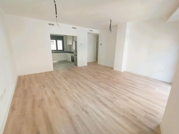 Montaje desuelos vinilos spc suelos de maderas laminados